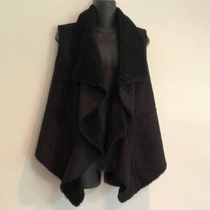 TRUE GRIT Open Fur Cardigan black size medium suede